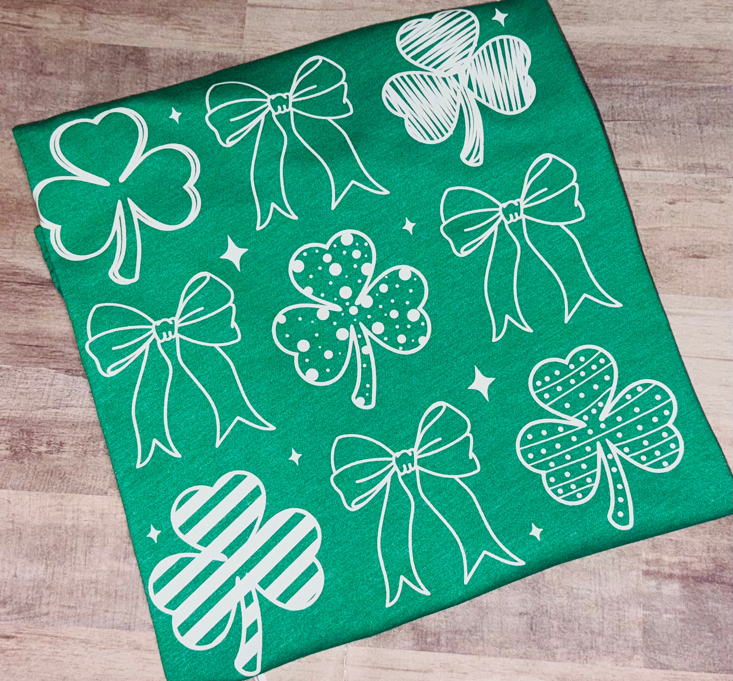 Shamrock bow tee TAT 3 WEEKS