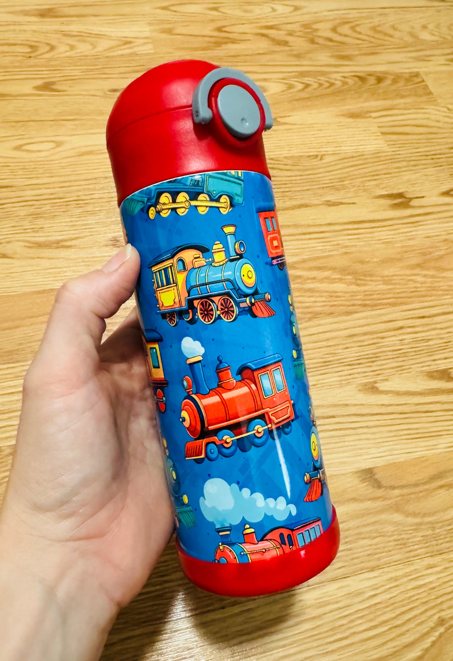 Train kids sippy cup